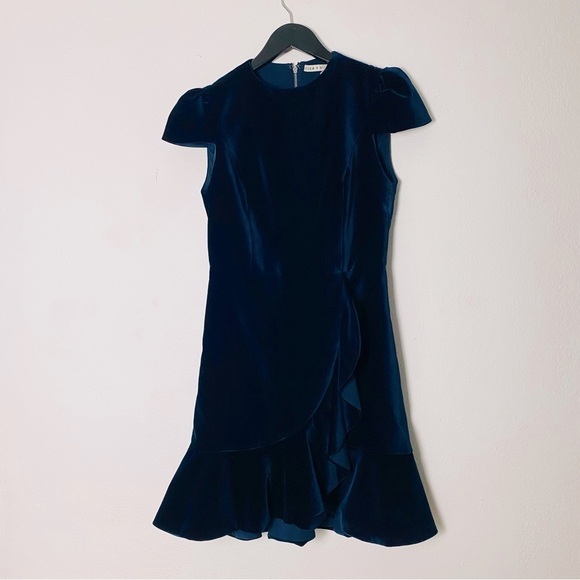 ALICE + OLIVIA Enid Ruffle Short Sleeve Cocktail Velvet Mini Dress Navy Size 2 - Picture 3 of 16